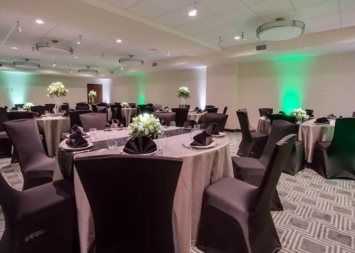 Drury Plaza Downtown Hotel 4*