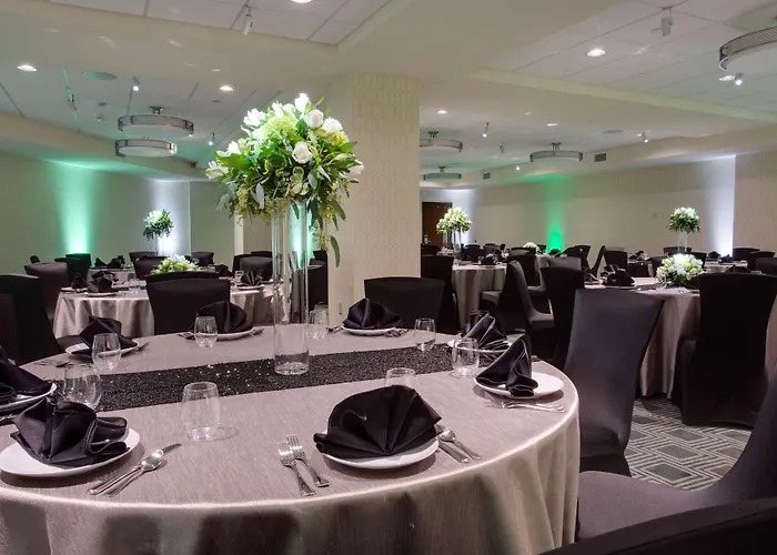 Drury Plaza Downtown Hotel